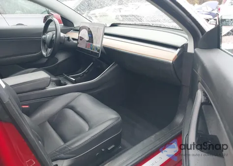 2018 Tesla Model 3 Long Range/Performance из США, поврежденный, VIN 5YJ3E1EBXJF117344